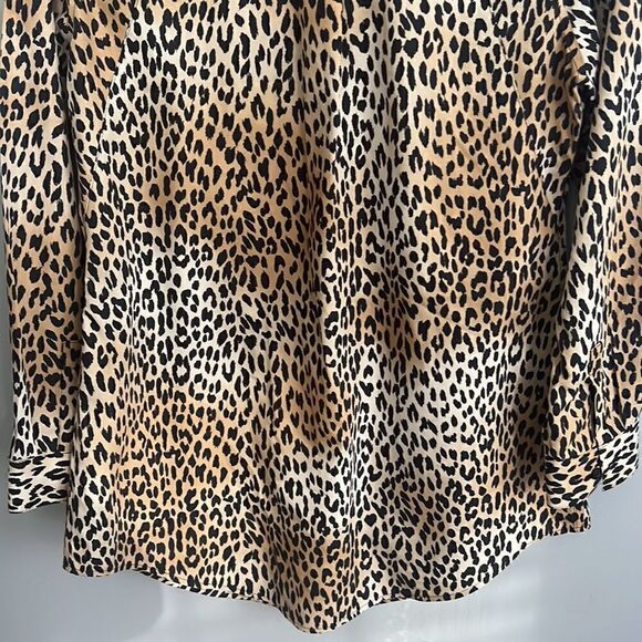 Chico’s Women’s size 0 size 4-6 New Cheetah animal print No Iron Blouse - Picture 12 of 13
